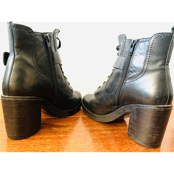 SOLD* Black Fall chunky heel with buckle boot - Picture 10 of 11